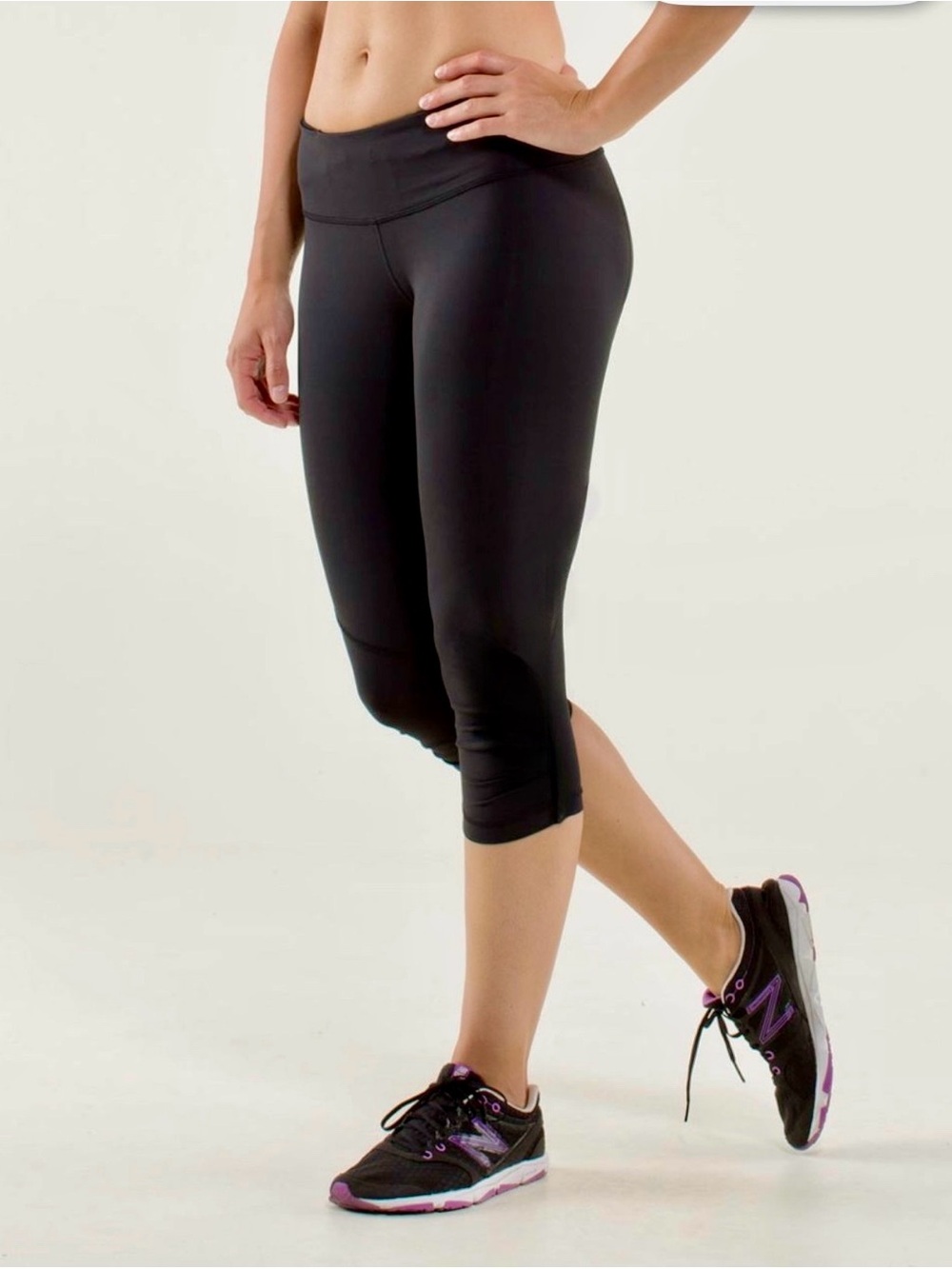 Lululemon Women’s Black Cropped Active Leggings